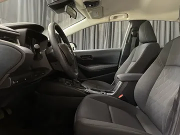 2025 Toyota Corolla - image 3