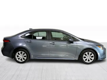 2025 Toyota Corolla - image 2