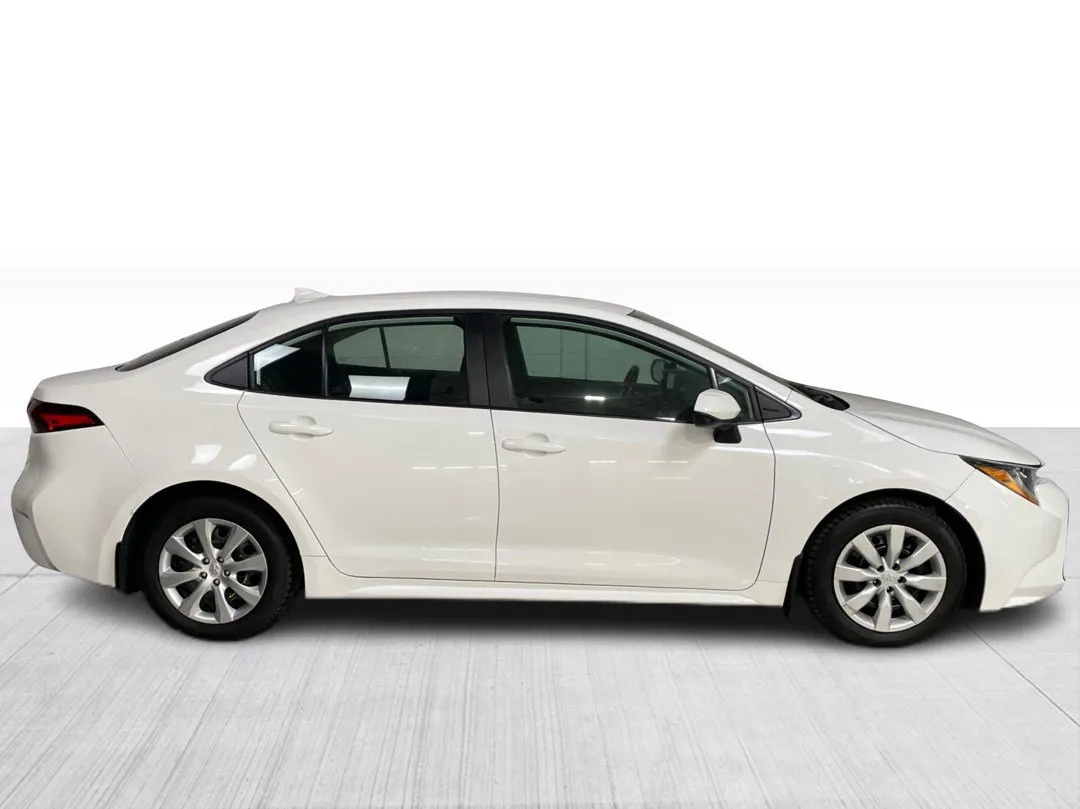 2023 Toyota Corolla — photo 2