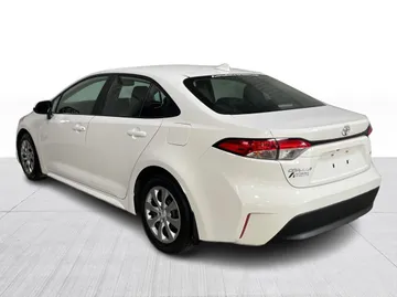 2023 Toyota Corolla - image 9