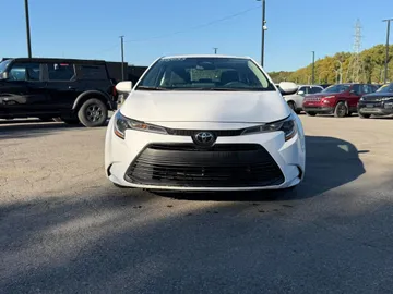 2024 Toyota Corolla - image 2