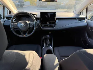 2024 Toyota Corolla - image 9