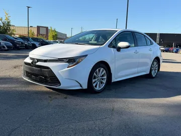 2024 Toyota Corolla - image 3