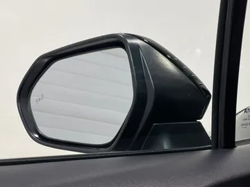2024 Toyota Corolla - image 17