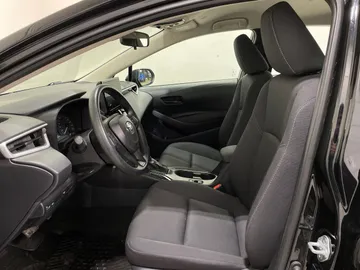 2024 Toyota Corolla - image 10