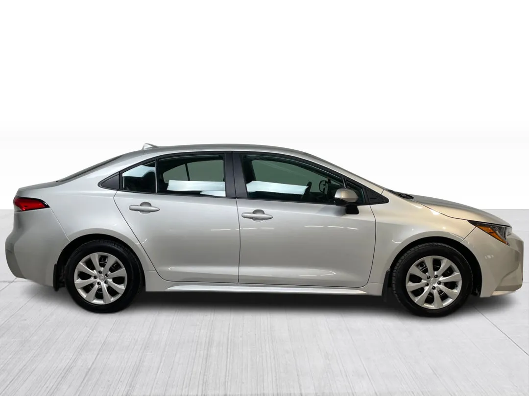2025 Toyota Corolla — photo 8