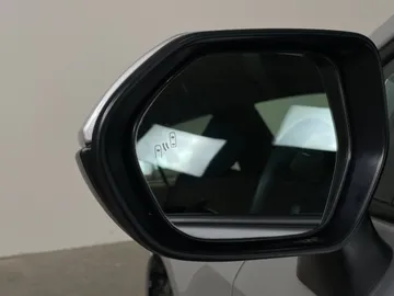2025 Toyota Corolla - image 18