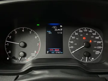 2025 Toyota Corolla - image 13