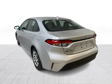 2025 Toyota Corolla - image 6