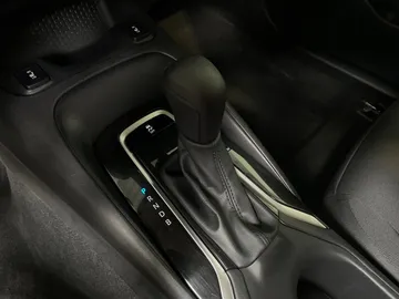 2025 Toyota Corolla - image 26