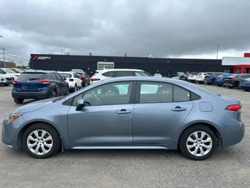 2025 Toyota Corolla - image 6