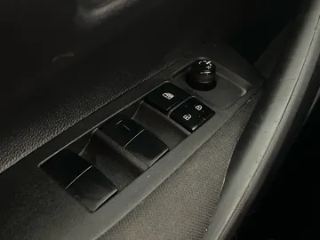 2025 Toyota Corolla - image 21