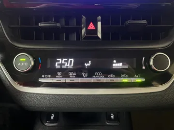 2025 Toyota Corolla - image 20