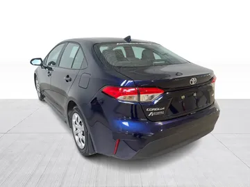 2025 Toyota Corolla - image 9