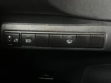 2025 Toyota Corolla - image 27