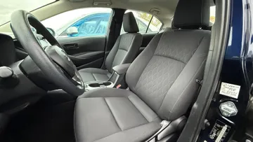 2025 Toyota Corolla - image 8