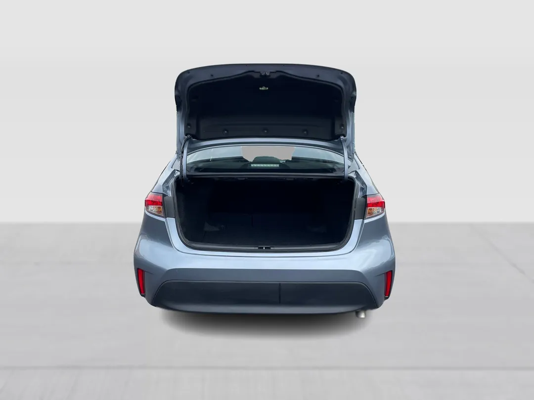 2025 Toyota Corolla LE, photo 10
