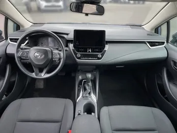 2025 Toyota Corolla - image 4