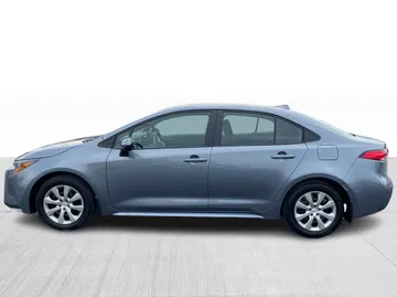 2025 Toyota Corolla - image 8
