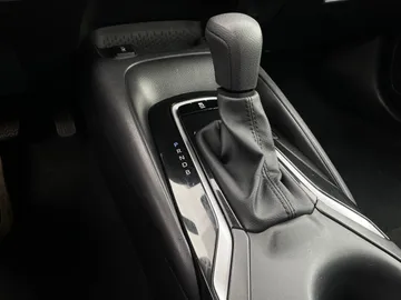 2025 Toyota Corolla - image 23