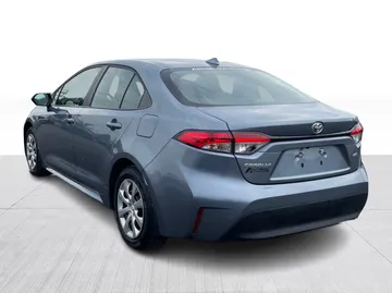 2025 Toyota Corolla - image 9