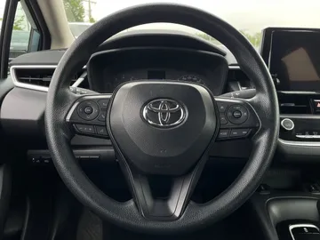 2025 Toyota Corolla - image 15