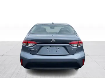 2025 Toyota Corolla - image 10