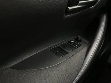 2025 Toyota Corolla - image 20