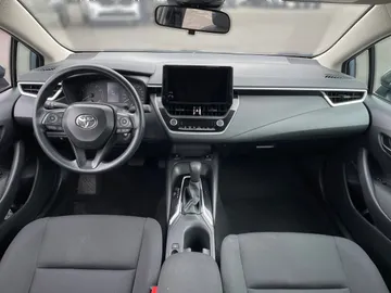 2025 Toyota Corolla - image 4
