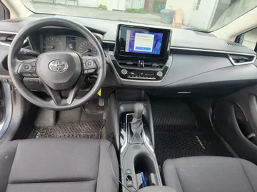 2024 Toyota Corolla - image 9