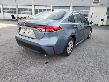 2024 Toyota Corolla - image 4