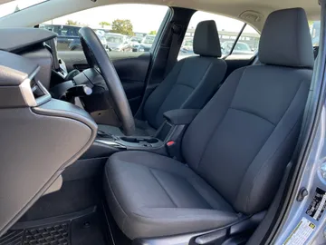 2024 Toyota Corolla - image 3