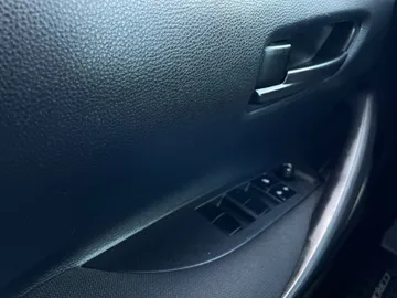 2024 Toyota Corolla - image 19