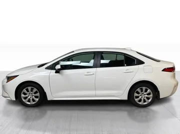 2024 Toyota Corolla - image 4