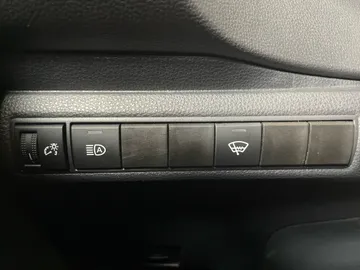 2024 Toyota Corolla - image 21