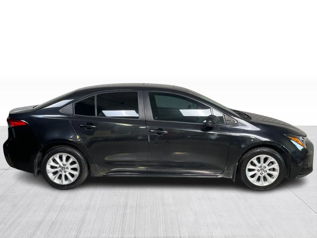 2021 Toyota Corolla — photo 2