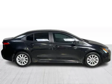2021 Toyota Corolla - image 9