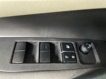 2021 Toyota Corolla - image 23
