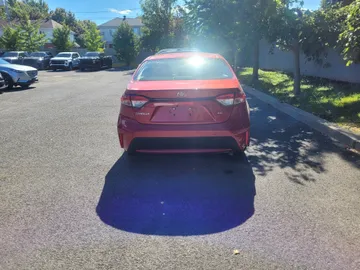 2021 Toyota Corolla - image 6