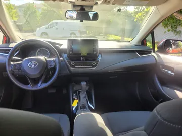 2021 Toyota Corolla - image 8