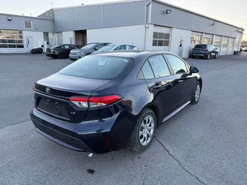 2022 Toyota Corolla - image 6