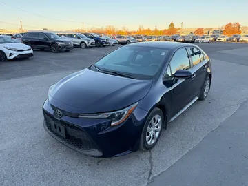 2022 Toyota Corolla - image 3