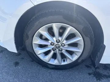 2022 Toyota Corolla - image 7