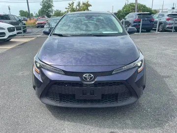 2022 Toyota Corolla - image 2