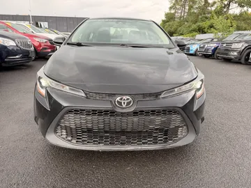 2021 Toyota Corolla - image 2