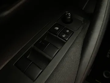 2022 Toyota Corolla - image 20