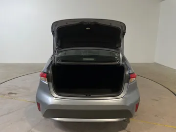 2022 Toyota Corolla - image 12