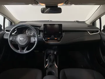 2022 Toyota Corolla - image 4