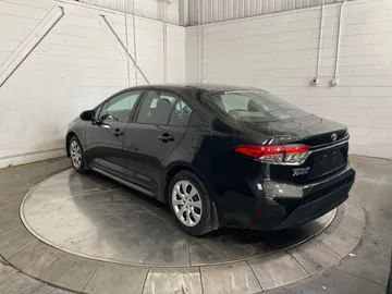 2022 Toyota Corolla - image 6