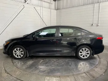 2022 Toyota Corolla - image 4
